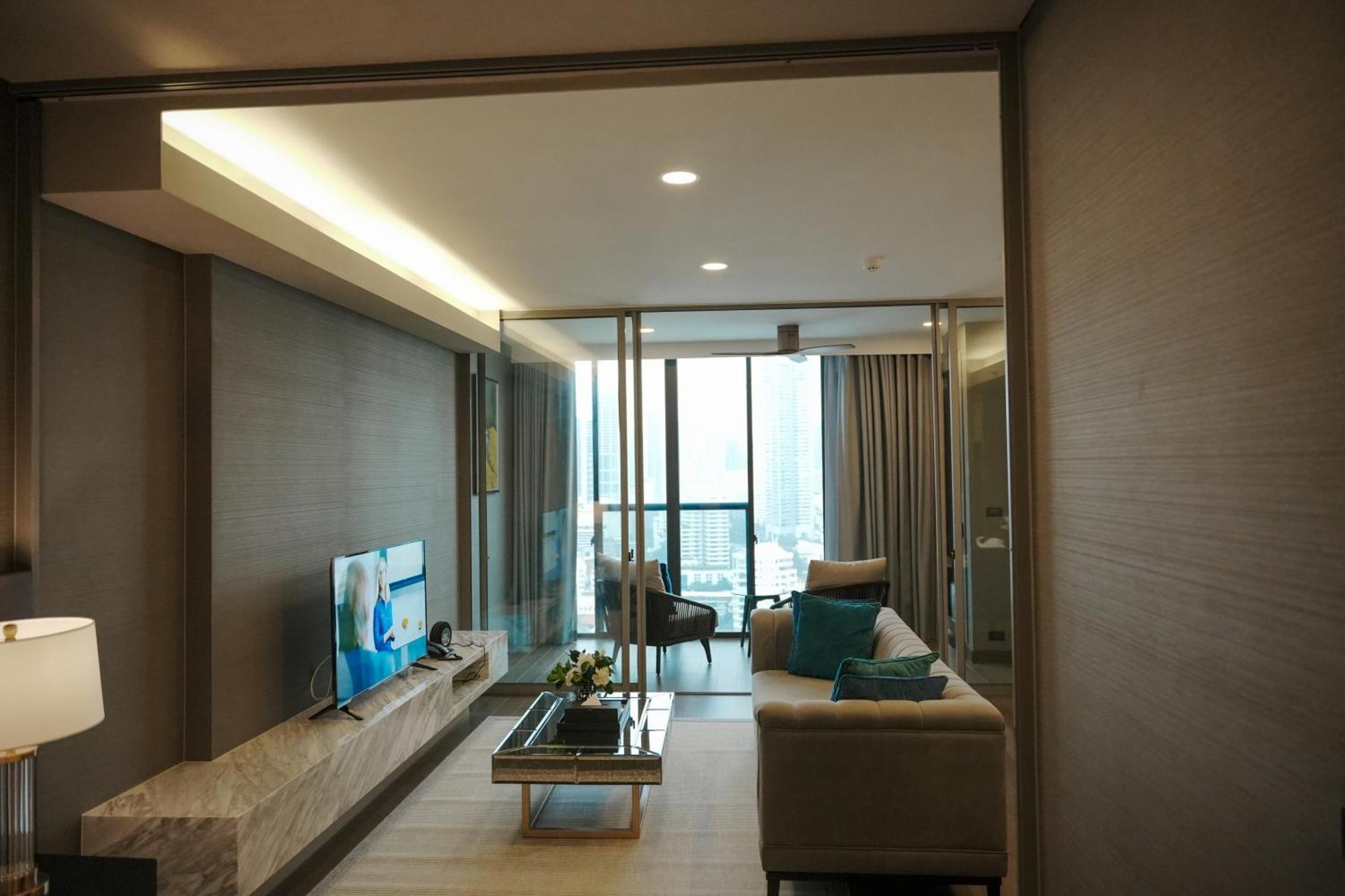 Wyndham Bangkok Queen Convention Centre Exterior photo
